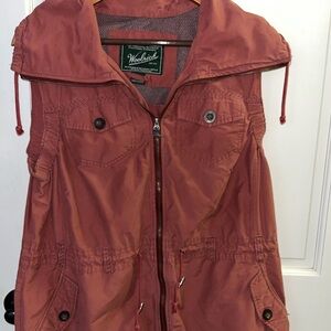 Woolrich Women's Sleeveless Vest in Rust